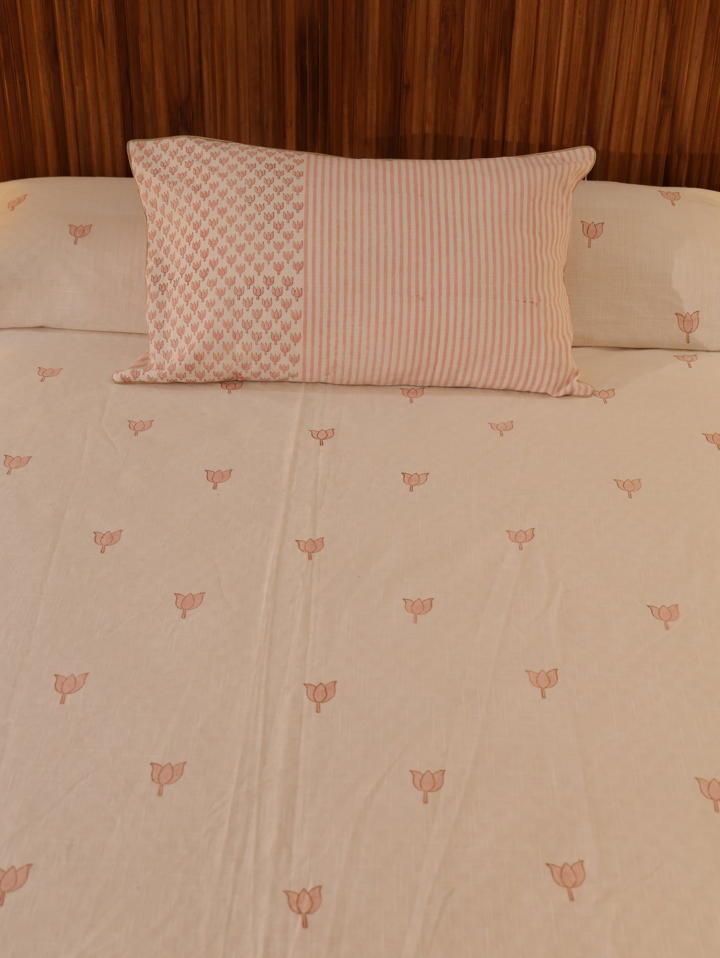 Lotus Cotton Linen Bedcover