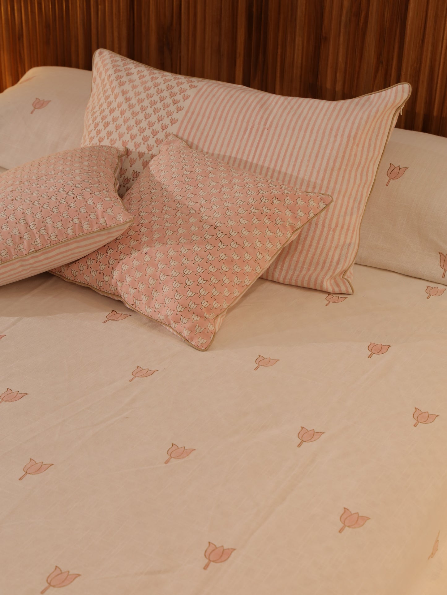 Lotus Cotton Linen Bedcover