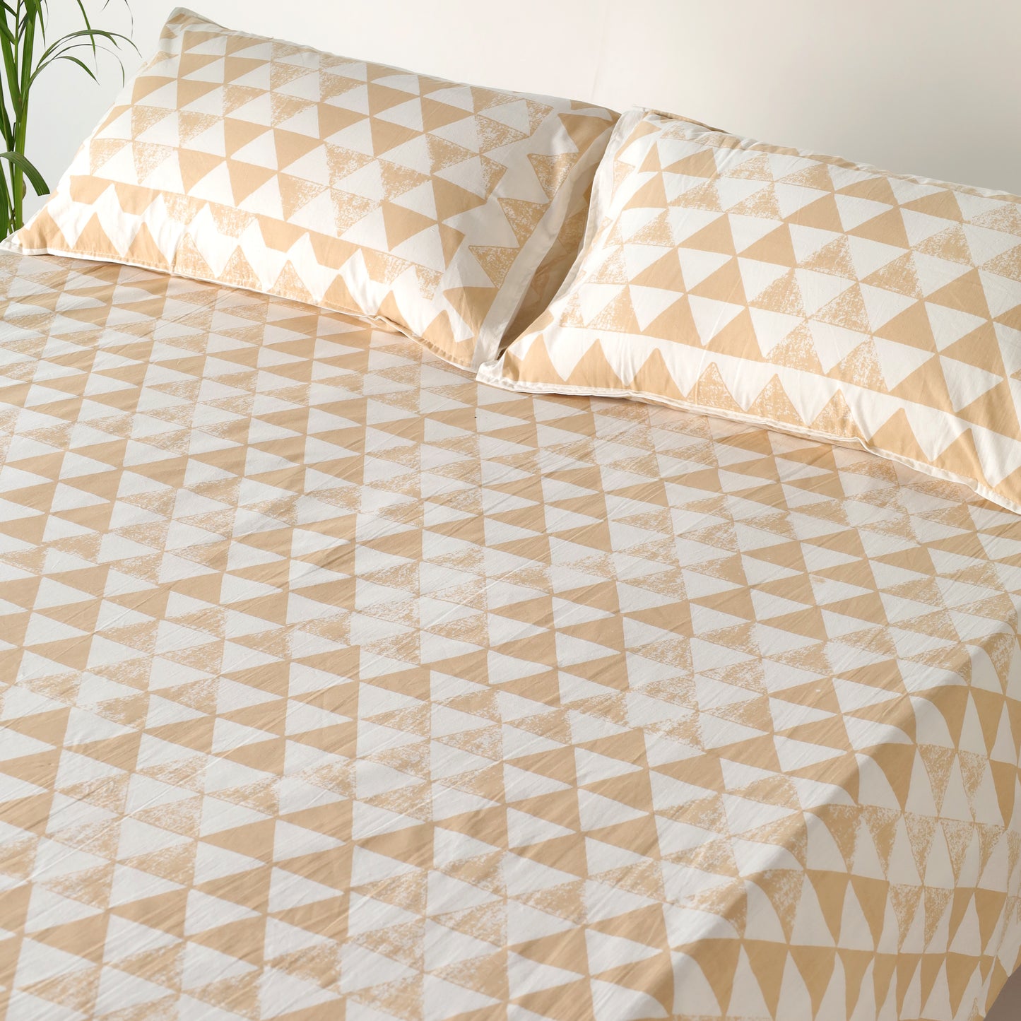 Amber Tri-Kon Cotton Bedsheet