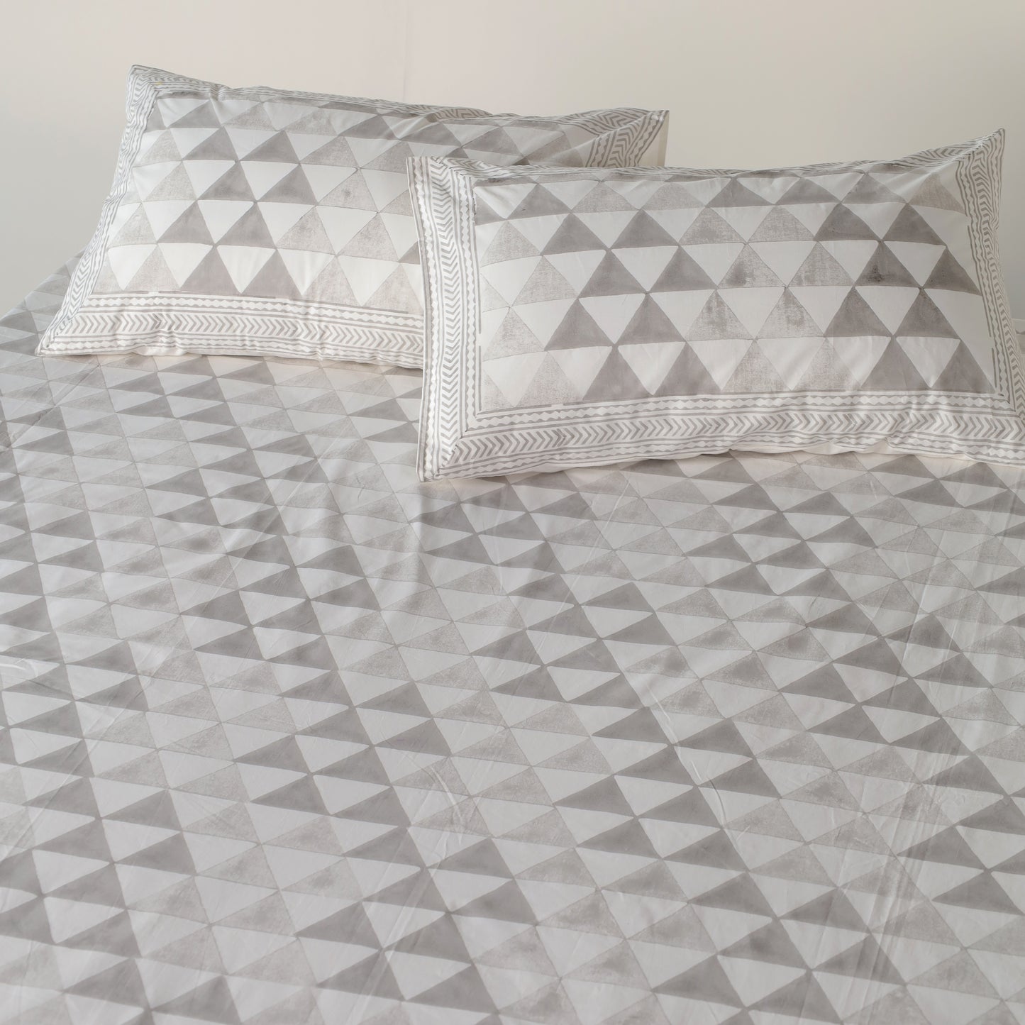 Tri-Kon Grey Cotton Bedsheet