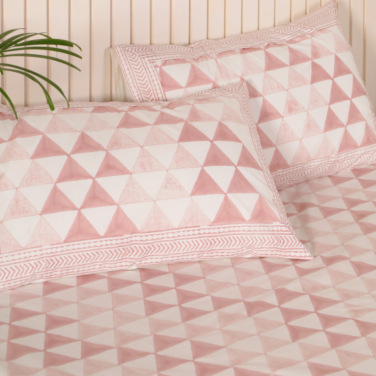 Tri-Kon Pink Cotton Bedsheet