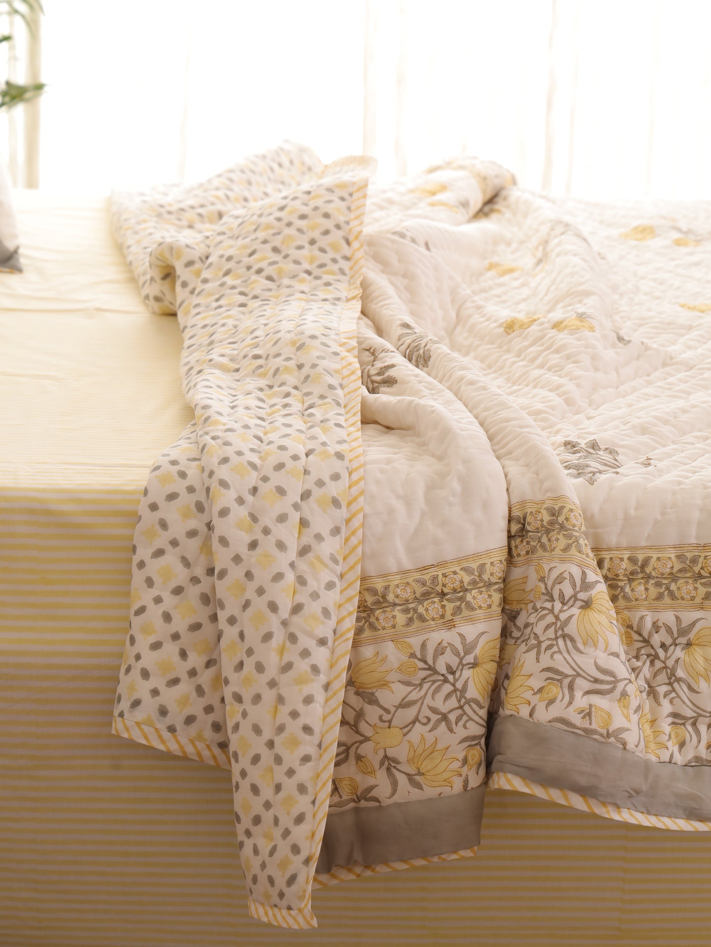 Yellow Blossom Cotton Quilt