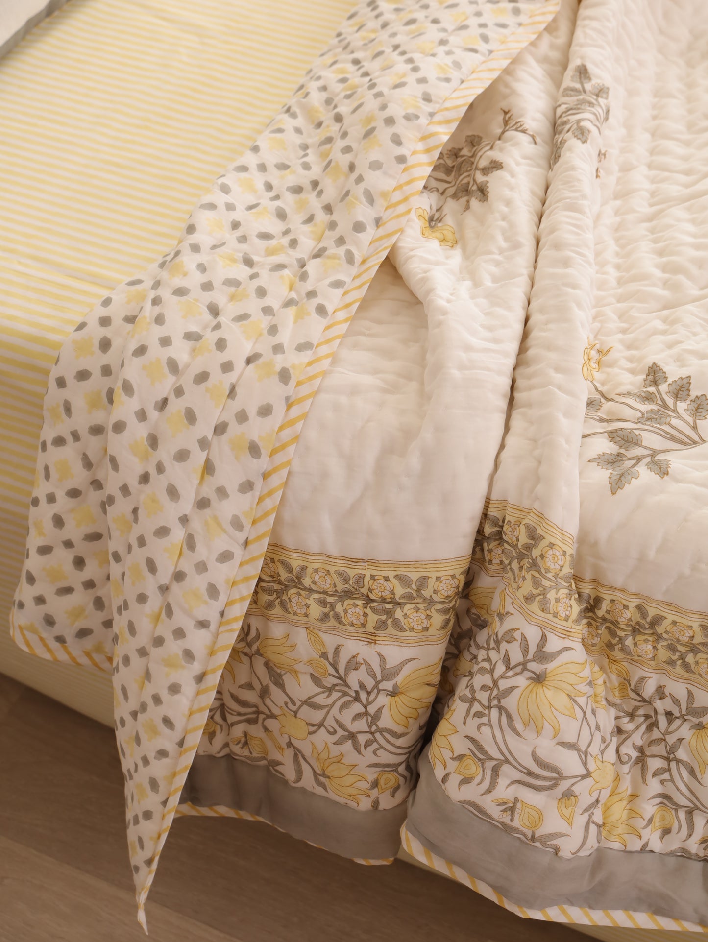 Yellow Blossom Cotton Quilt