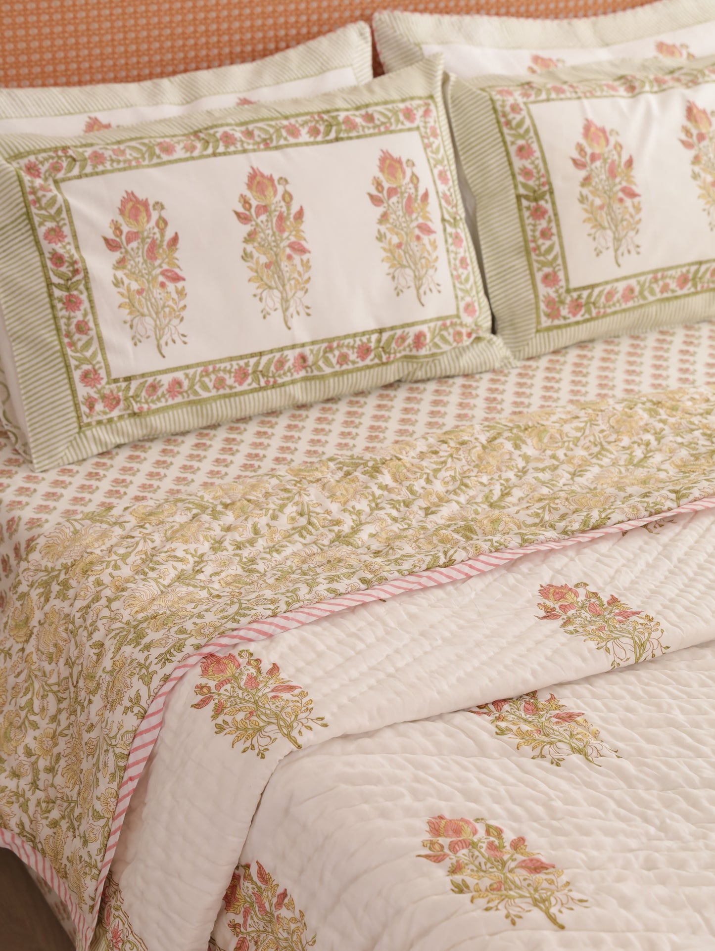 Valley of Flowers Cotton Quilt