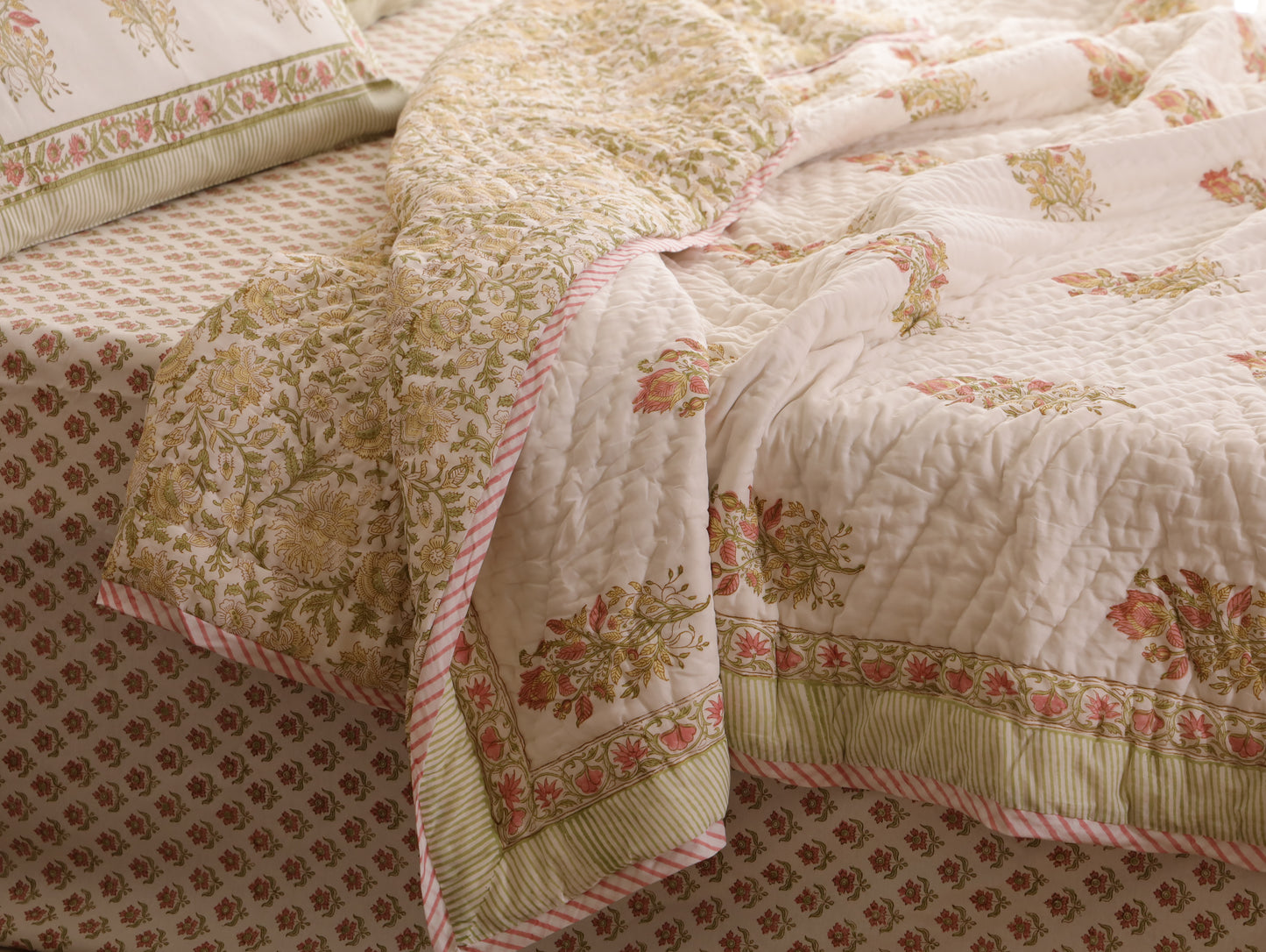 Valley of Flowers Cotton Quilt