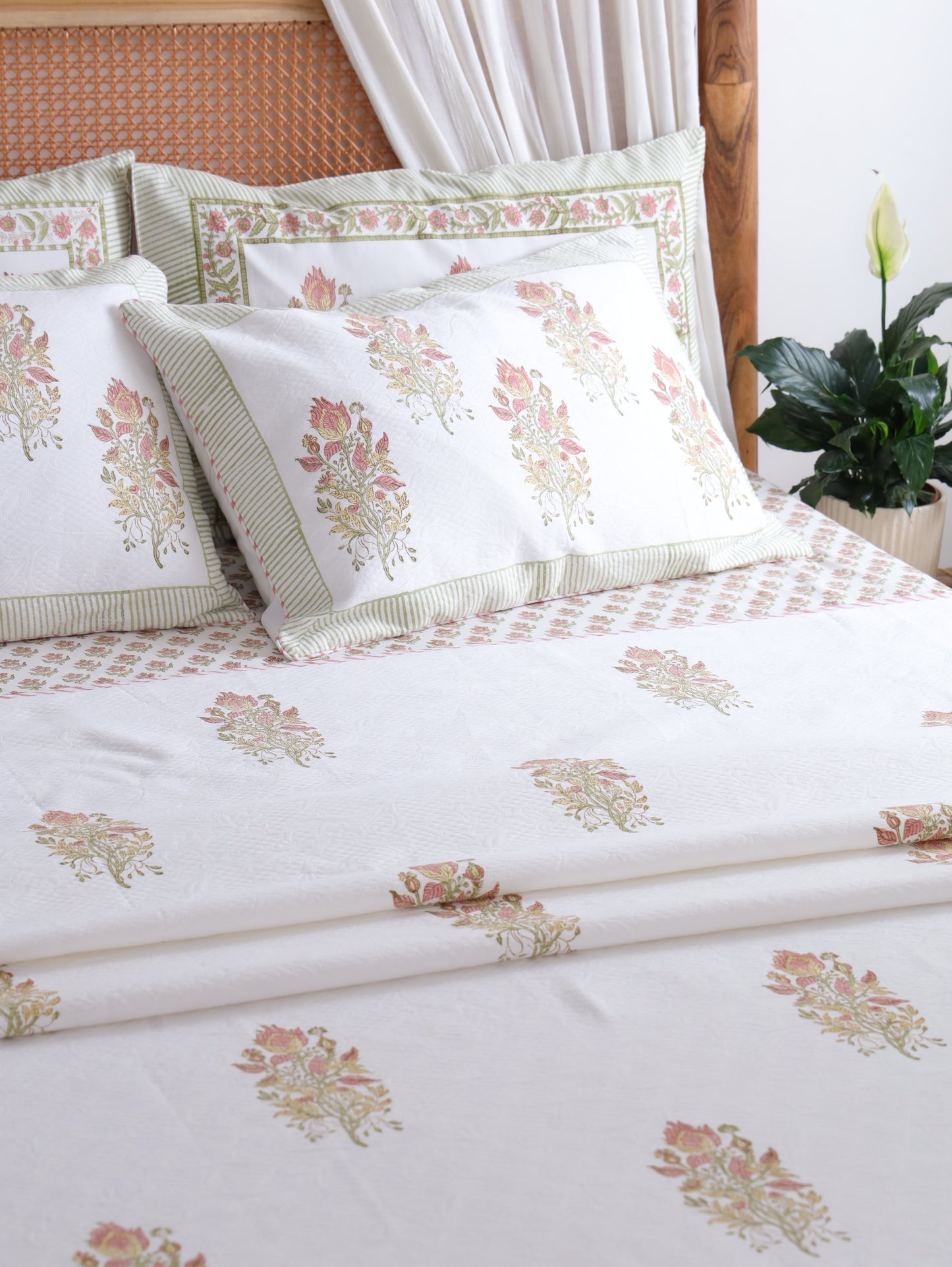 Valley of Flower Jacquard Bedcover