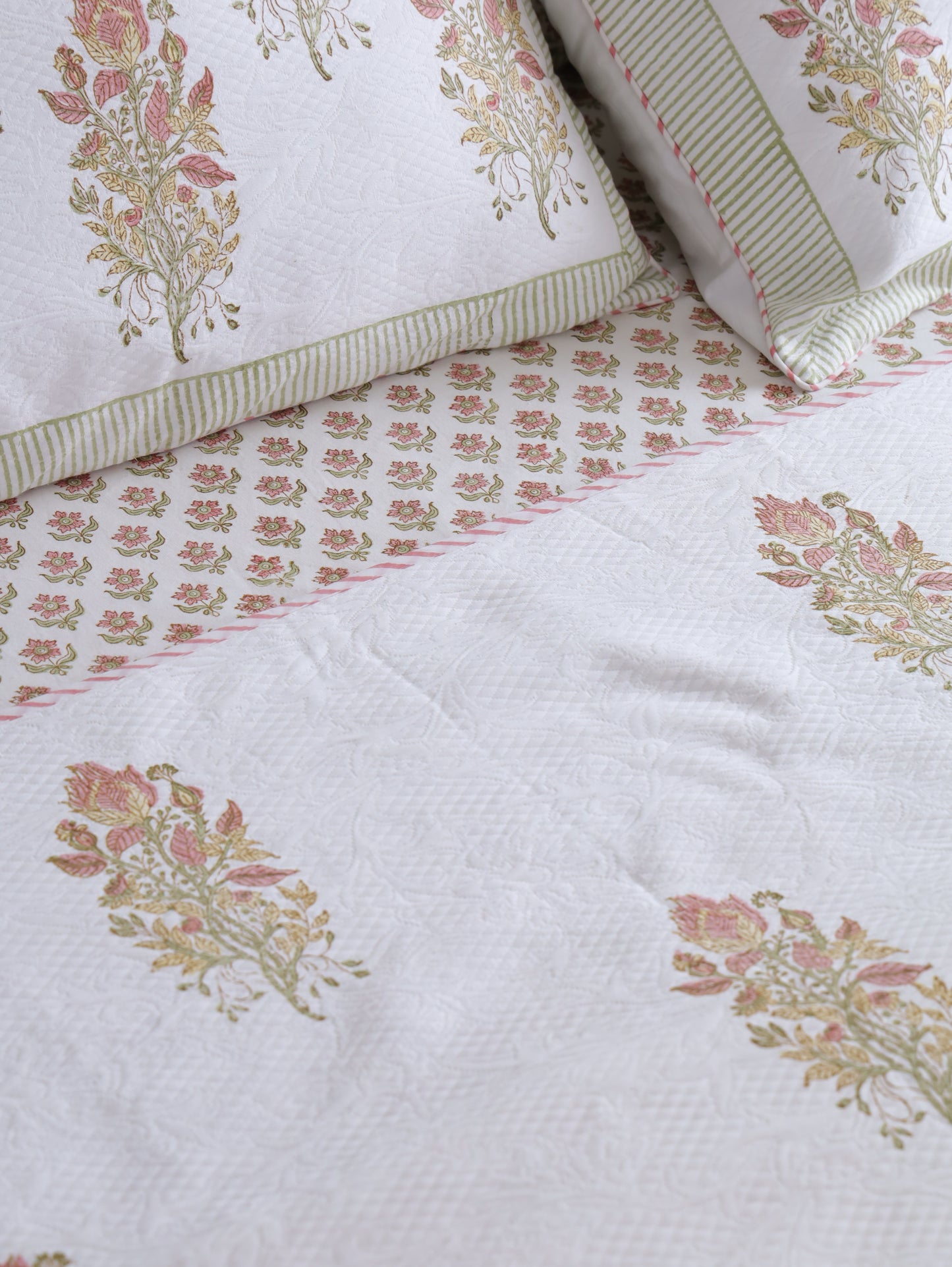 Valley of Flower Jacquard Bedcover